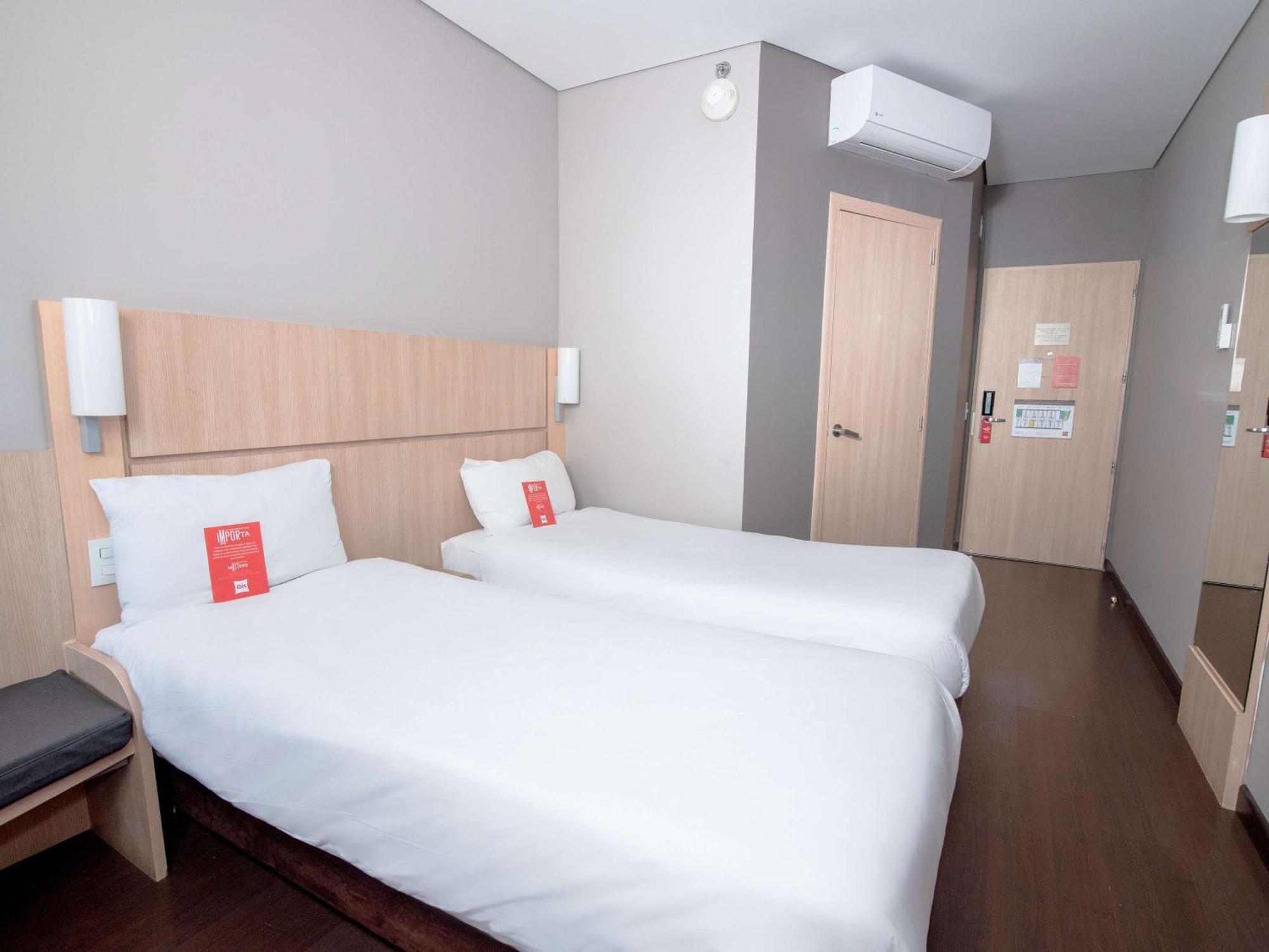 Hotel ibis Medellín Exterior foto
