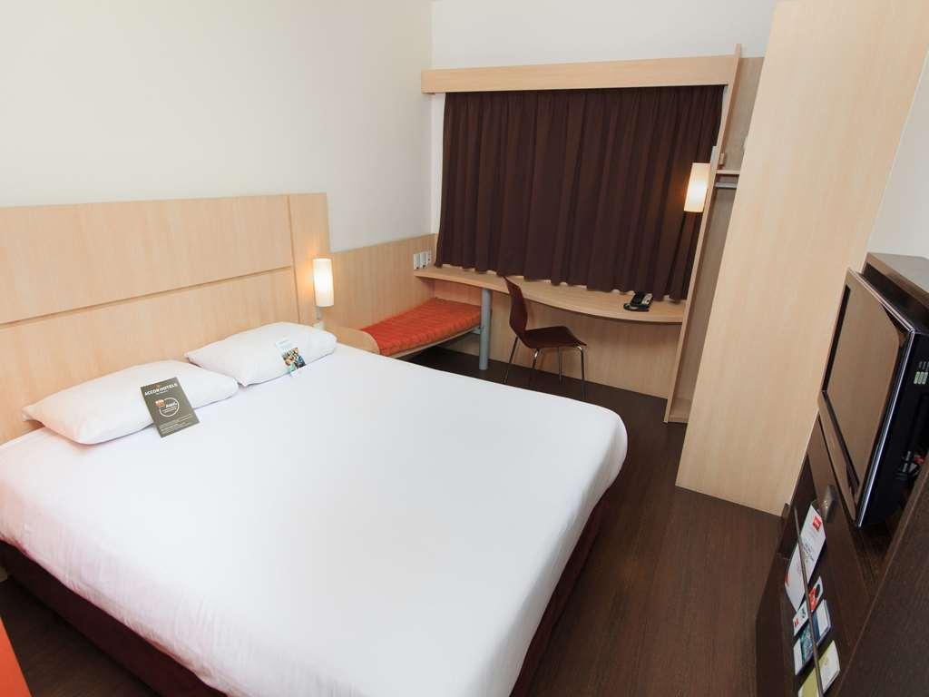 Hotel ibis Medellín Zimmer foto